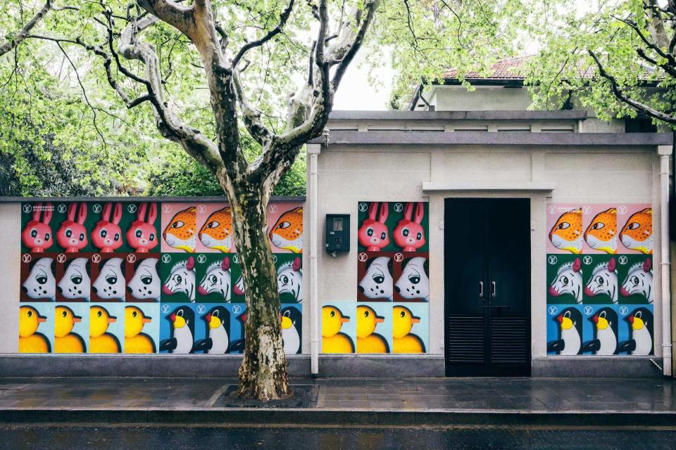 Sun Yitian's work featured on the streets of Shanghai.