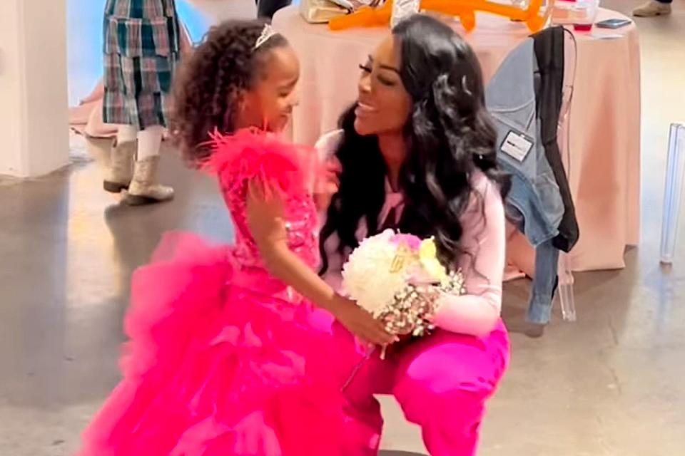 <p>kenya moore/Instagram</p> Kenya Moore and daughter Brooklyn 