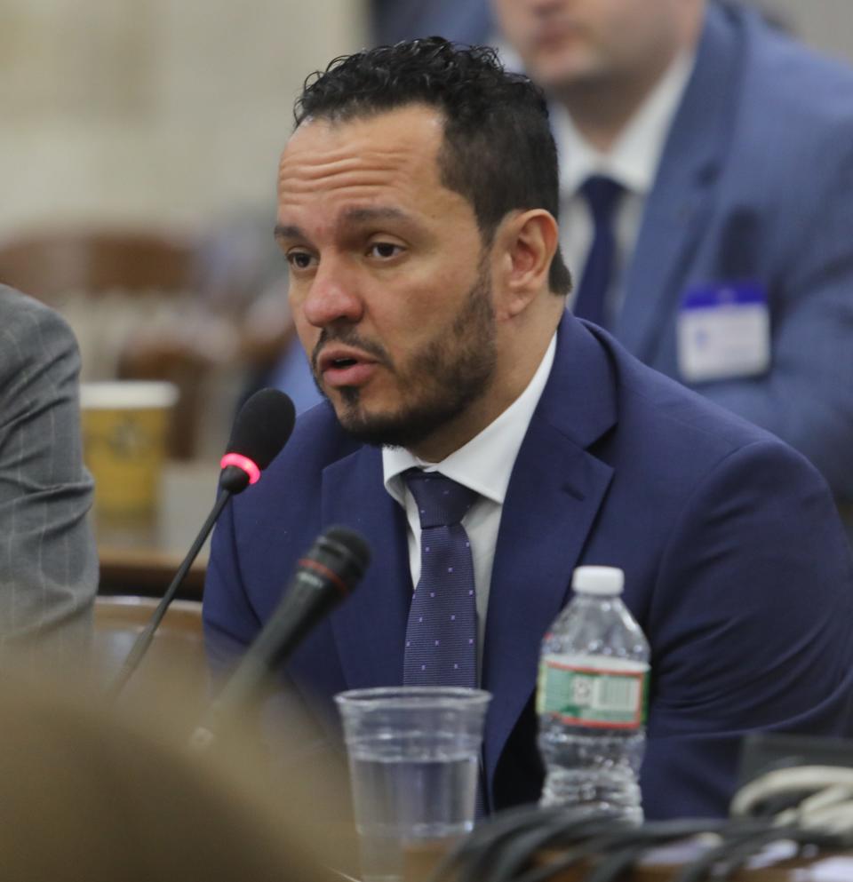 Al Alvarez, who was accused of sexually assaulting Katie Brennan during the Murphy campaign, testifies on March 12, 2019, before the legislative oversight committee investigating Murphy hiring.