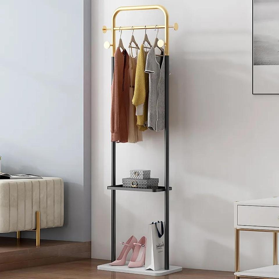 Homary Contemporary Freestanding Rail Cloth Rack