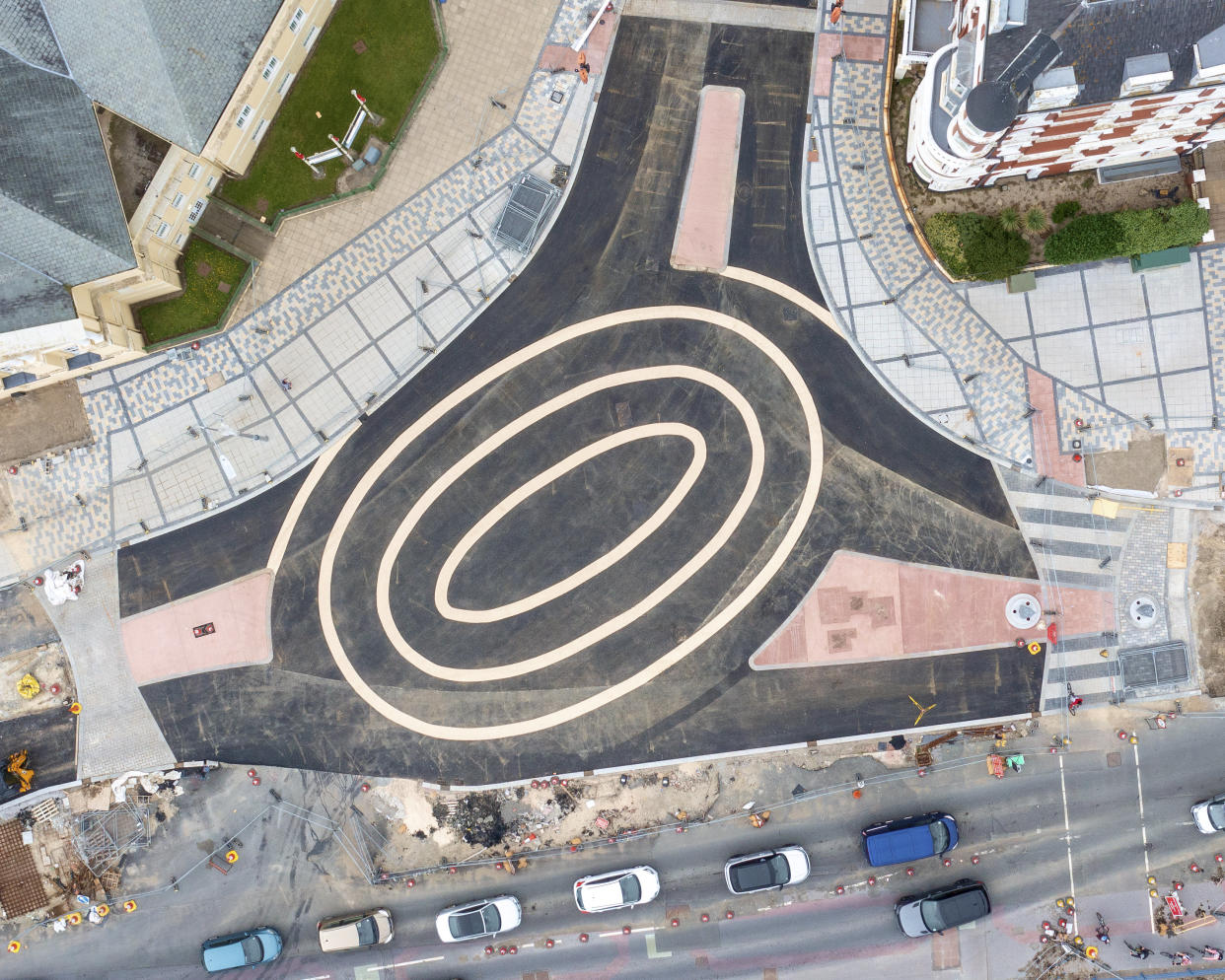 The new roundabout made up of concentric circles in the Isle Man's capital Douglas. (SWNS)