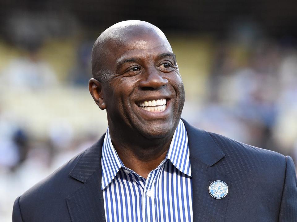 magic johnson smiling