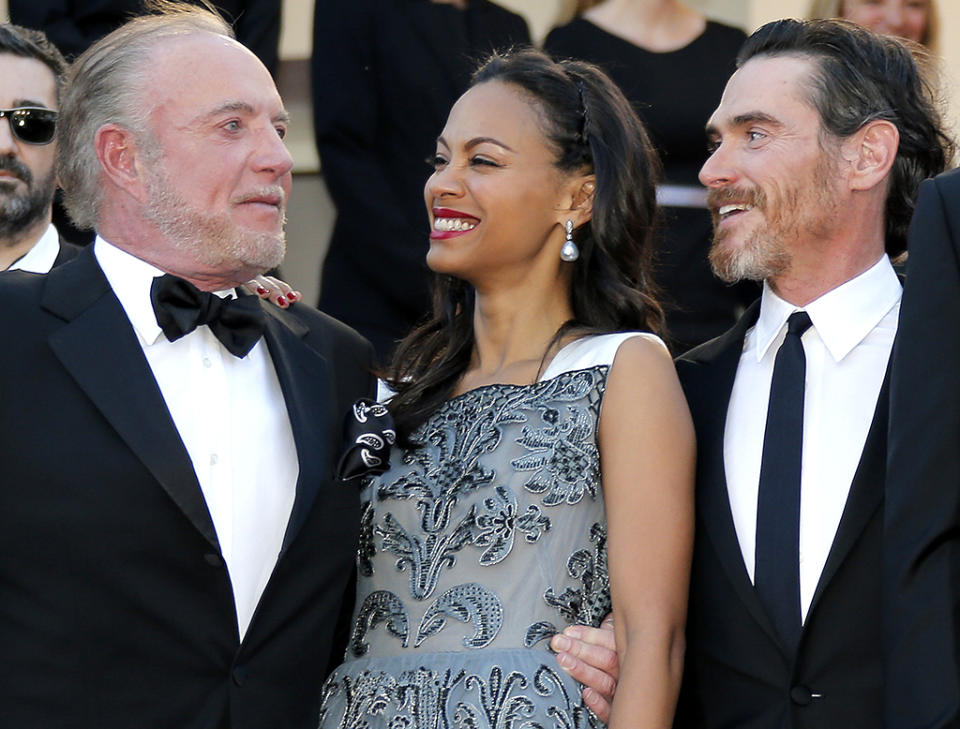 <p><em><em>The star shares a laugh with <em>Blood Ties</em> castmates James Caan and Billy Crudup at the Cannes Film Festival on May 20, 2013. (Photo: Lionel Cironneau/AP) </em></em></p>