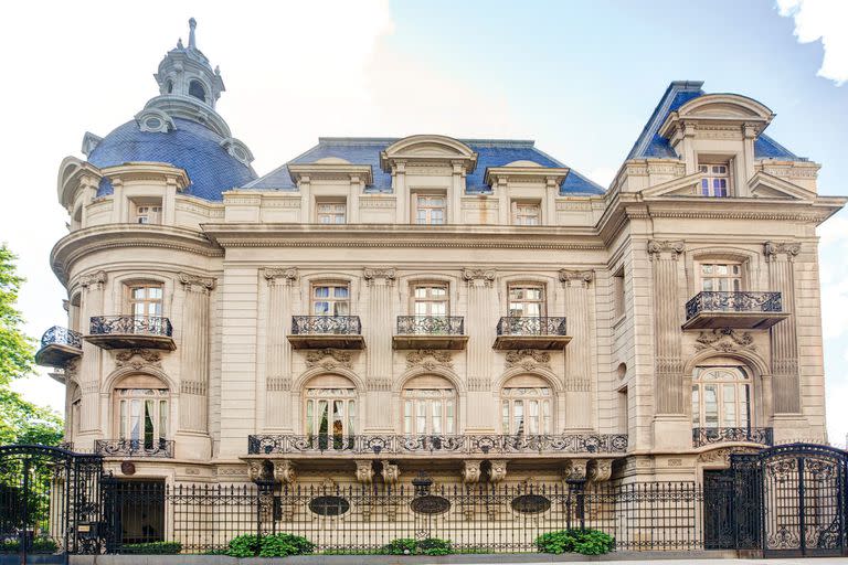Desde 1939 es la sede de la Embajada de Francia