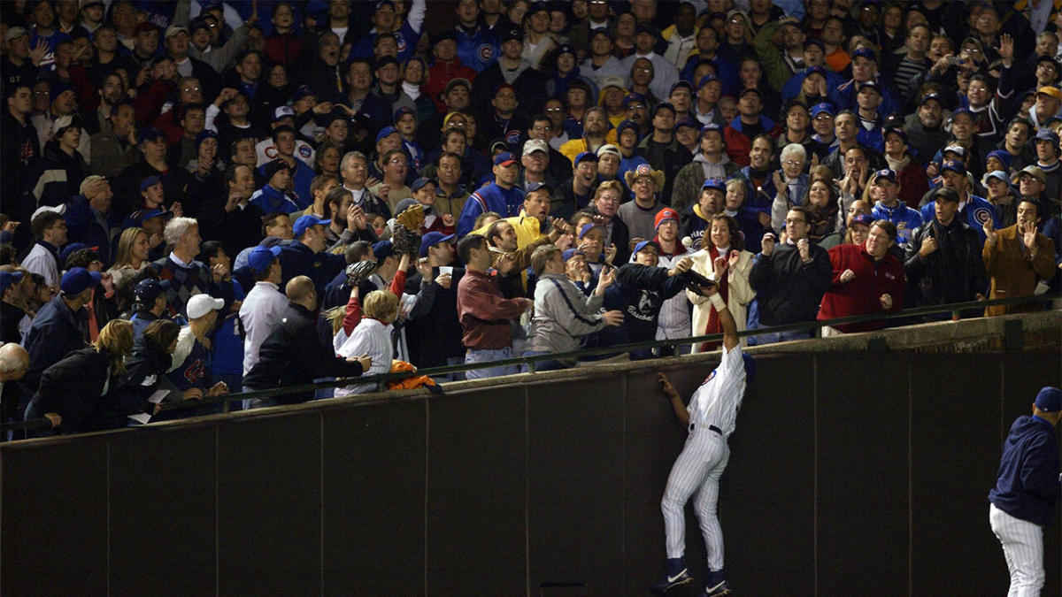 Moises Alou In Miami Marlins T-shirt