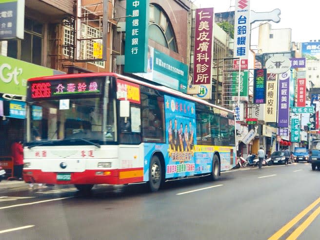 八德區研擬增設八擴經由普忠路往返中央大學路線，預計8月1日上路。（賴佑維攝）