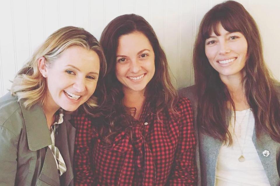 BEVERLEY MITCHELL, MACKENZIE ROSMAN & JESSICA BIEL 