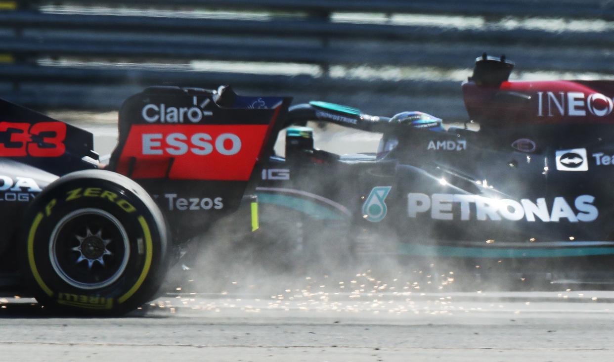 Formula One F1 - British Grand Prix - Silverstone Circuit, Silverstone, Britain - July 18, 2021 Mercedes' Lewis Hamilton during the race  REUTERS/Peter Cziborra