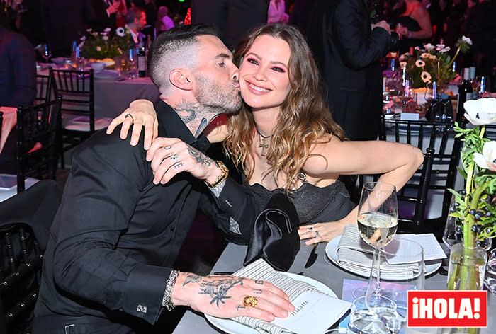 behati prinsloo y adam levine