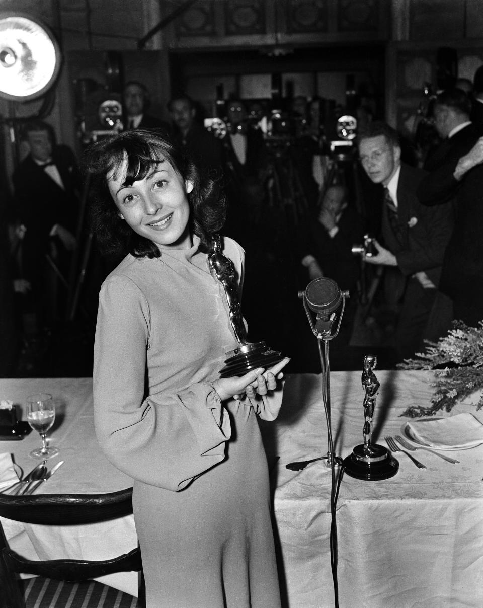 Luise Rainer at the 1938 Oscars (Michael Ochs Archives / Getty Images)