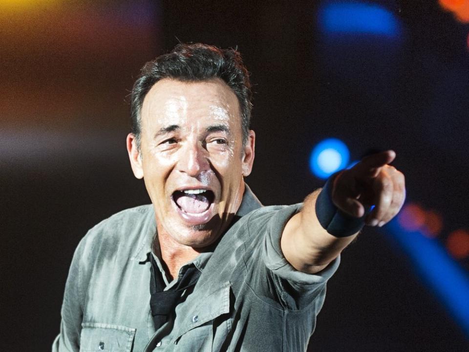 Bruce Springsteen gibt wieder seine beliebten "Springsteen on Broadway"-Konzerte. (Bild: Antonio Scorza/Shutterstock)