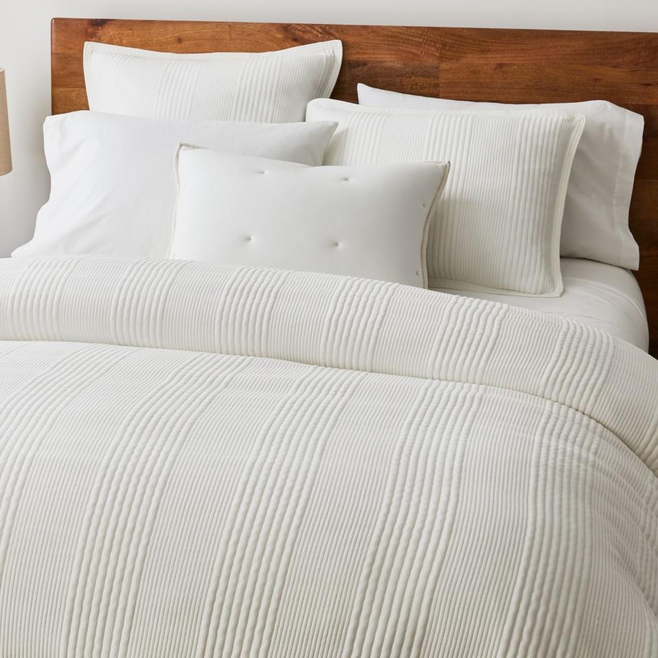 4) Jersey Duvet Cover and Shams