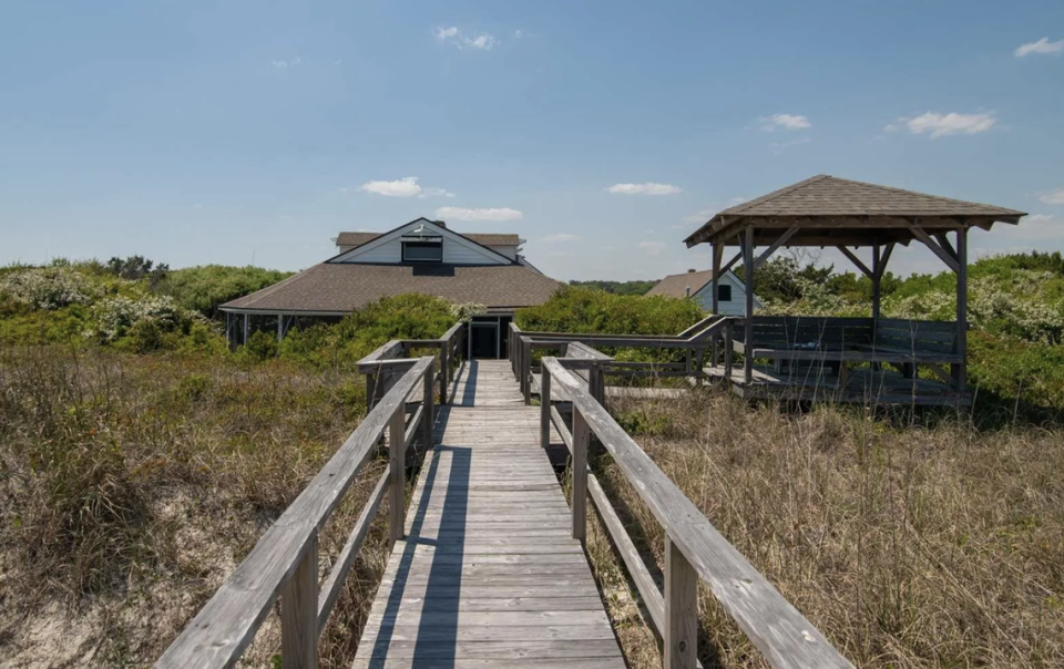 Historic SC beachfront home sale price drops to $3.9 million. LaBruce Lemon house was built on Pawleys Island before the Civil War.