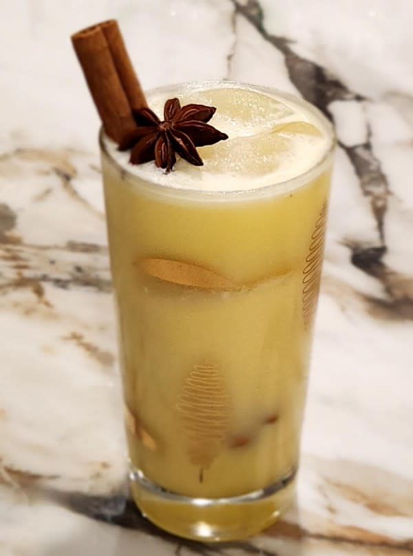 Steve Navratil's winter take on a classic cocktail (Image via Steve Navratil)