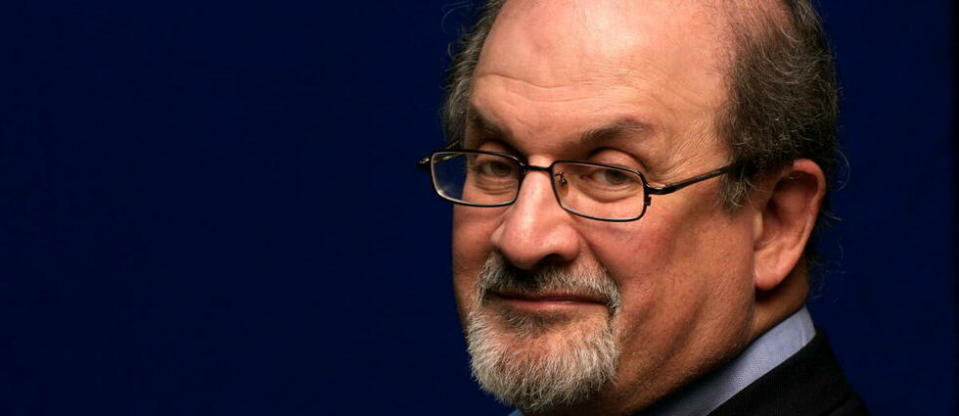 Salman Rushdie a été poignardé une dizaine de fois au cou et à l'abdomen.  - Credit:ULF ANDERSEN / Ulf Andersen / Aurimages via AFP