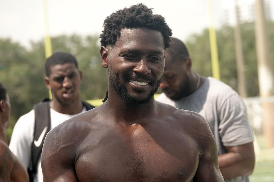 Former NFL star wide receiver Antonio Brown on May 27, 2020, at Holiday Park in Fort Lauderdale, Fla., working out with a group of college and NFL players. (Joe Cavaretta/Sun Sentinel/Tribune News Service via Getty Images)