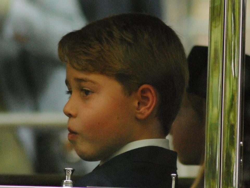 Prinz George besucht eine neue Schule mit neuen Regeln (Bild: Lwsi Cox/Shutterstock)
