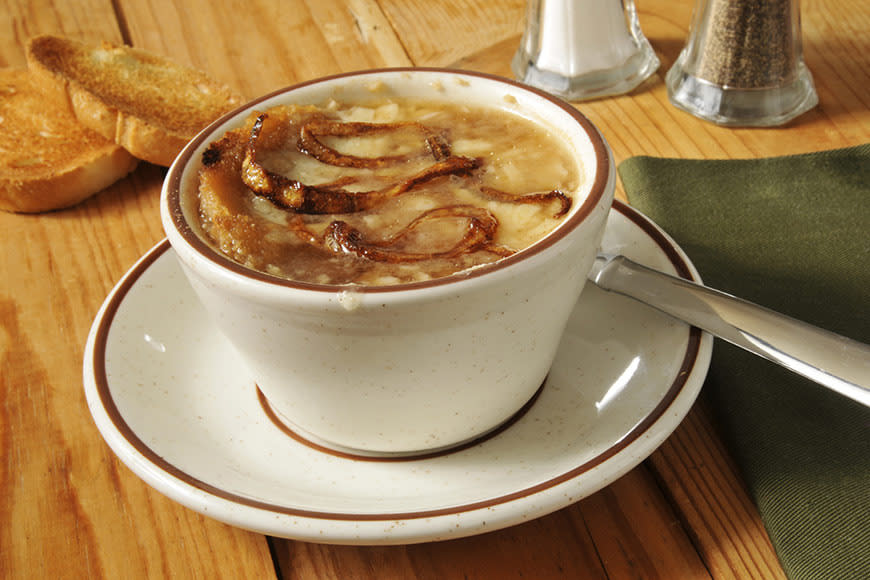 This is a simple yet stylish French style soup perfect for warming you up on a winter's night! Try this delicious French onion soup recipe.