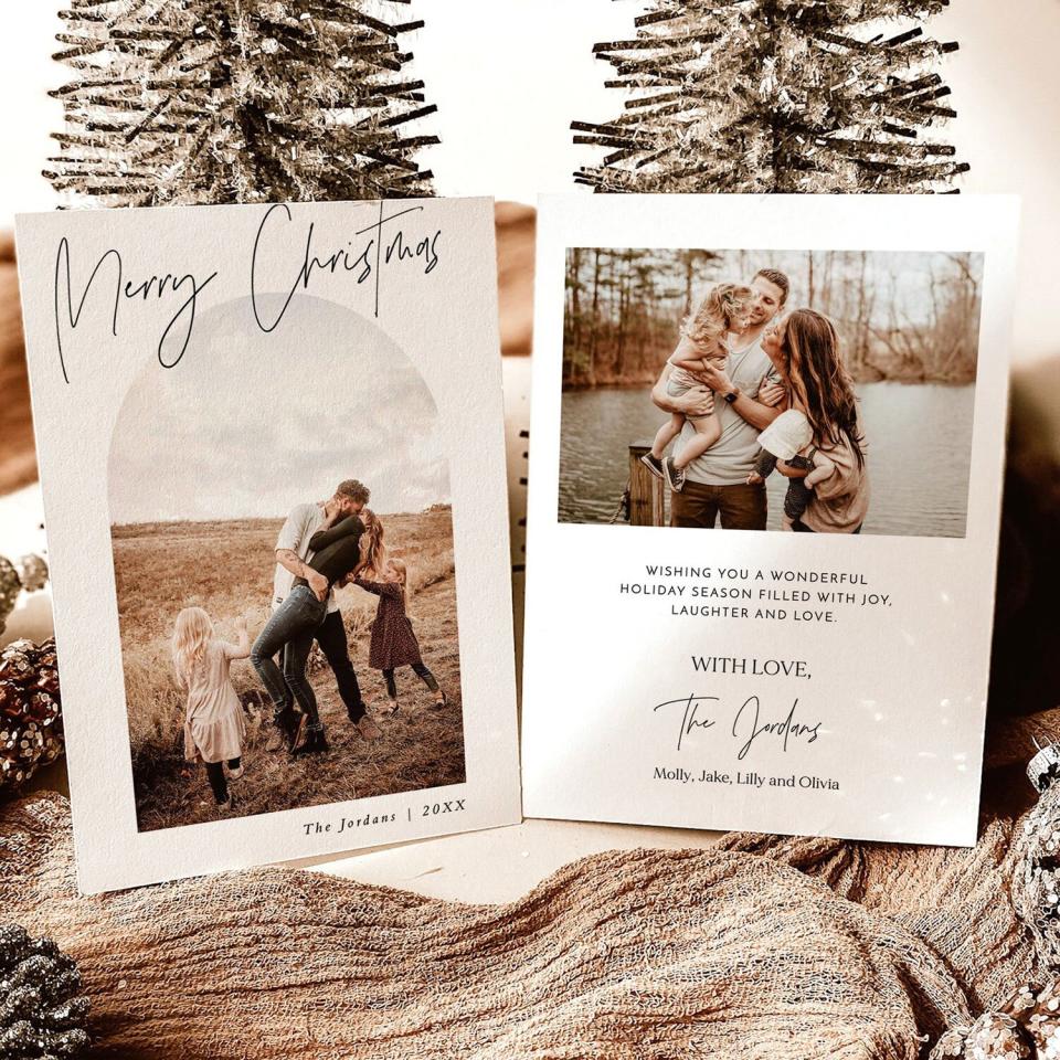 Best Places to Buy Custom Christmas Cards Online of 2022