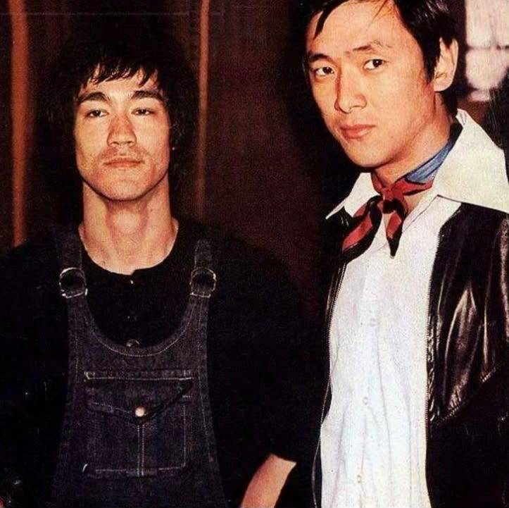 王羽（右）與李小龍私下是好友。（圖／翻攝自微博）