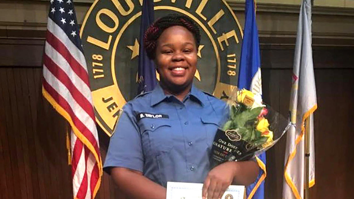 Four former and current Louisville Metro Police Department officers were charged by the FBI in connection with the Breonna Taylor case. 