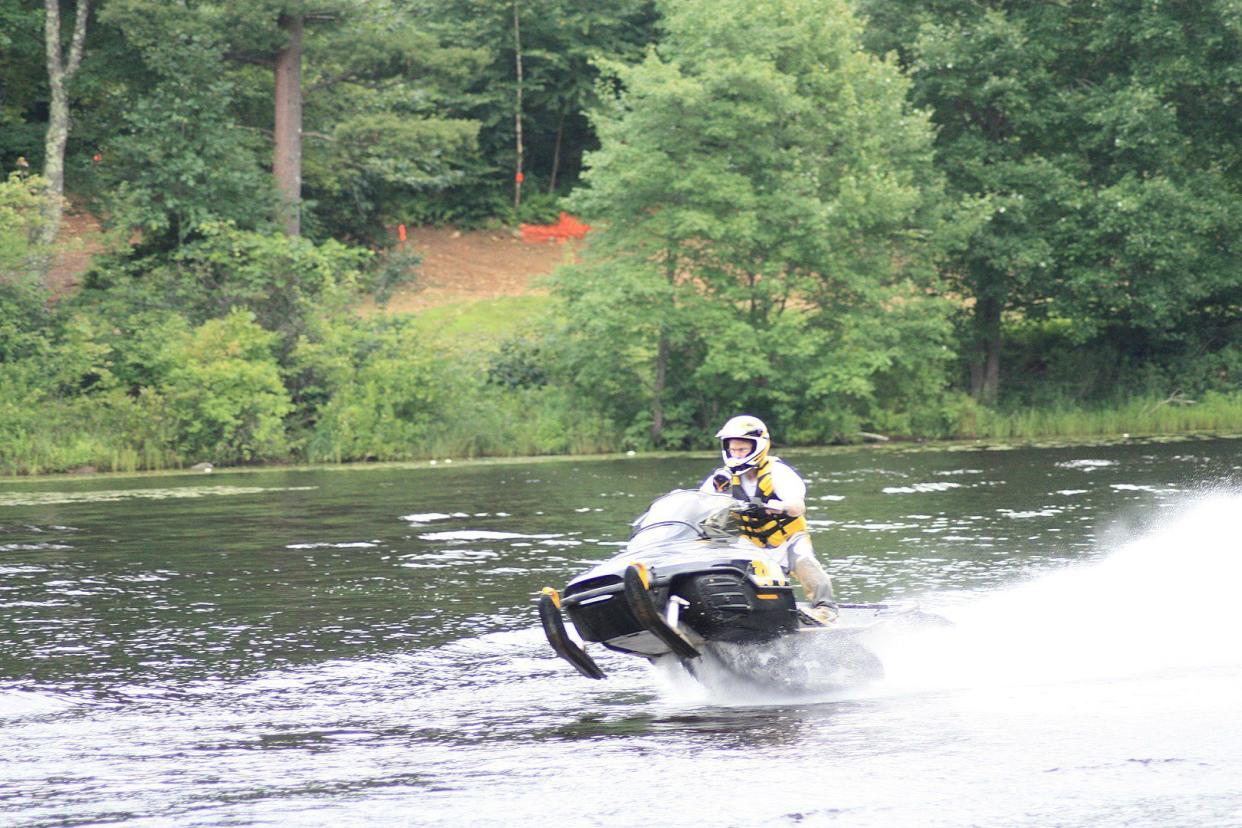 Position of the snowmobile while skipping