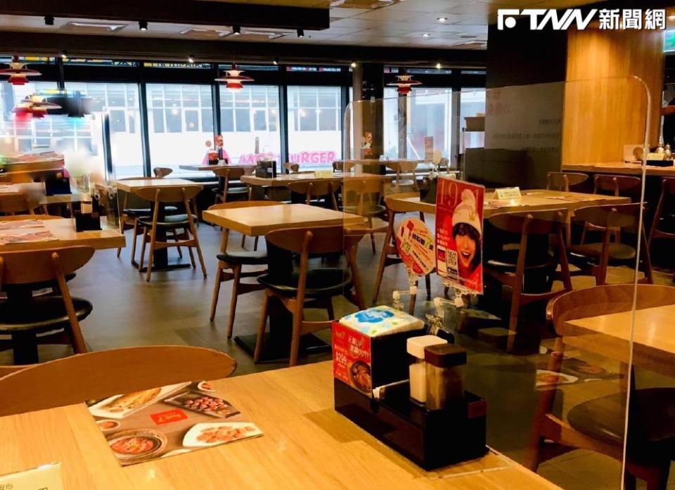 台灣知名連鎖餐飲集團王品旗下的鐵板燒餐廳「Hot 7」，位於南台灣高雄漢神巨蛋首間分店，上月底宣布暫停營業，目前全台只剩下4間門市繼續營業。（圖／Hot 7鐵板燒Facebook）