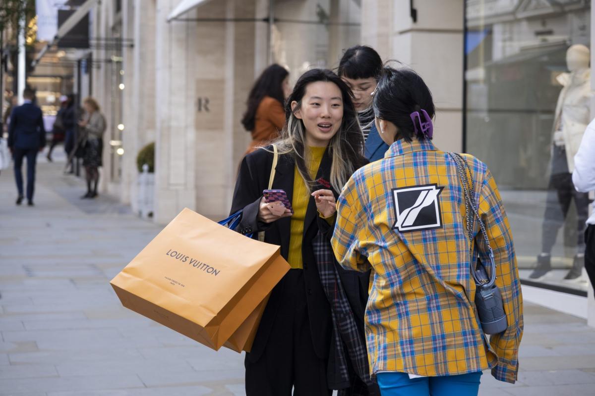 Daughter's Got a Brand New Bag, and It's Louis Vuitton - Bloomberg