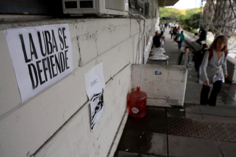 Los carteles que anticipan la marcha de hoy