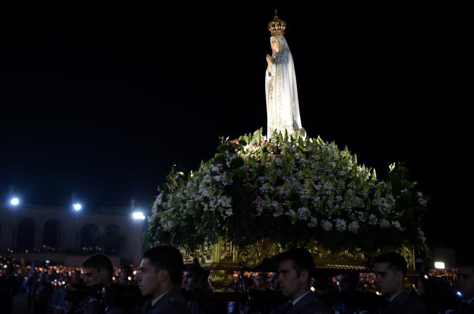 <p>The Vatican has <a href="http://www.vatican.va/roman_curia/congregations/cfaith/documents/rc_con_cfaith_doc_20000626_message-fatima_en.html">called</a>&nbsp;the visions at Fatima the "most prophetic of modern apparitions." A group of young children reported seeing the Virgin six times while they were tending sheep in Fatima. &nbsp;</p>
