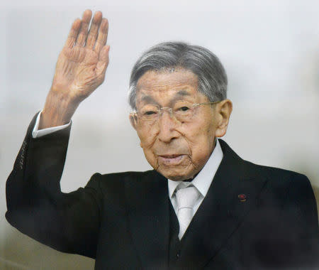 Japanese Prince Mikasa waves to well-wishers during a public appearance for a New Year celebration at the Imperial Palace in Tokyo, Japan, in this photo taken by Kyodo, January 2, 2015. Prince Mikasa, uncle of Emperor Akihito, died on Thursday, Kyodo reported. Mandatory credit Kyodo/via REUTERS