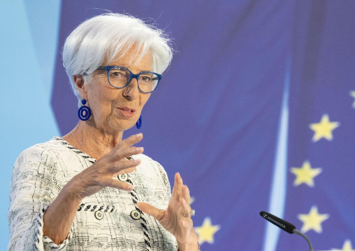 FILED - 16 June 2023, Hesse, Frankfurt/Main: Christine Lagarde, President of the European Central Bank (ECB), speaks at a press conference on a previous Governing Council meeting. The European Central Bank will decide its future course this Thursday (Oct. 26, 2023) after ten consecutive rate hikes. The central bank will announce the decision following an out-of-town council meeting in Athens. (Re dpa 