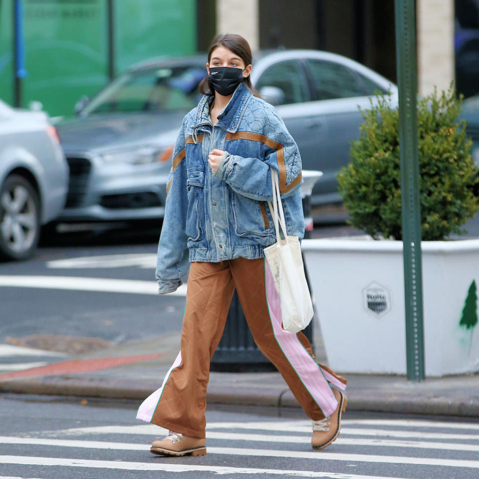 Suri Cruise out and about in New York City on Jan. 17, 2022. - Credit: Christopher Peterson / SplashNews.com