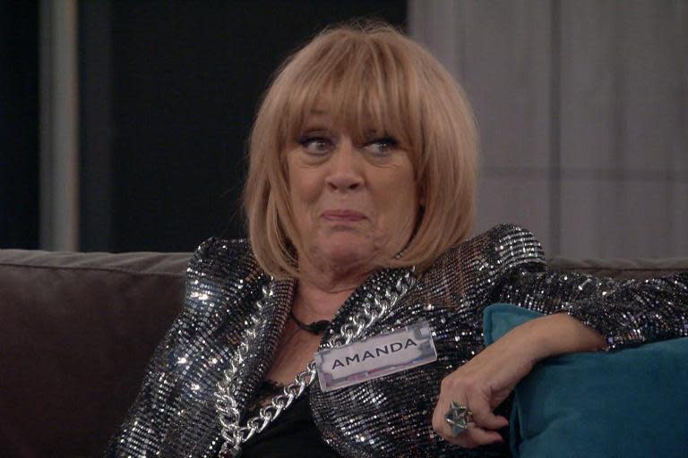 Former Corrie star Amanda Barrie praises NHS after 'electrocuting' herself in West End flat