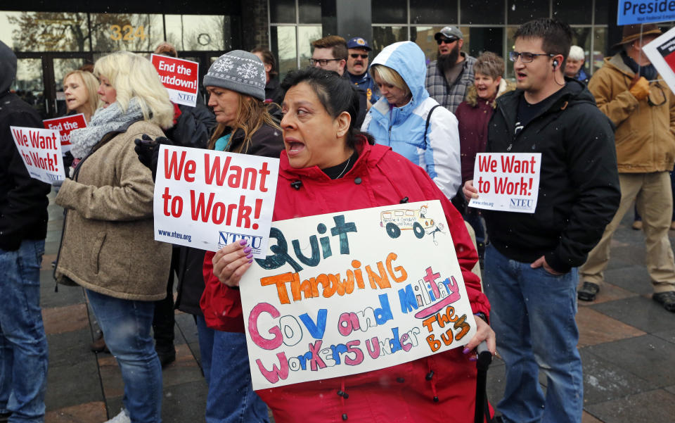 Internal Revenue Service workers attend a protest rally at the federal building on&nbsp;Jan.&nbsp;10, 2019, in Ogden, Utah. (Photo: ASSOCIATED PRESS)