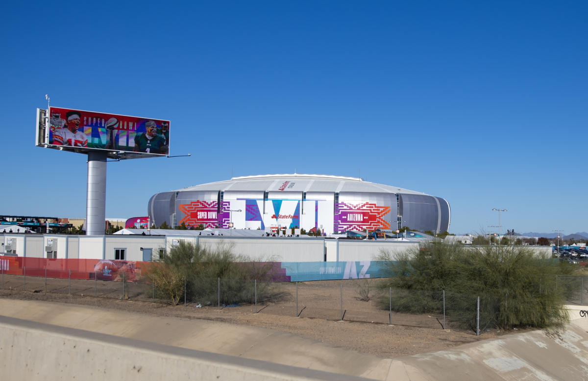 #Super Bowl LVII tickets have plummeted 30 percent since Sunday and might become cheaper than last year [Video]