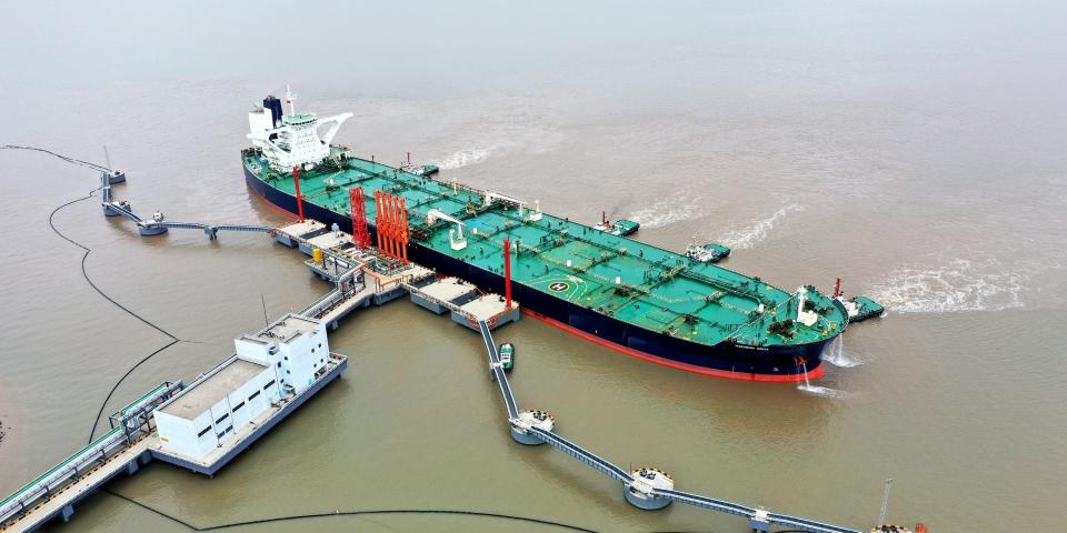 Oil ship tanker