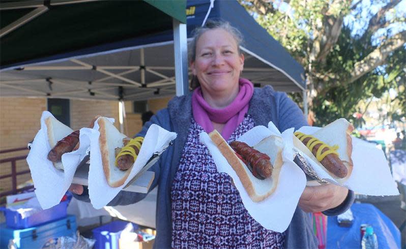 The sausage sizzle was a highlight for many voters on election day. Photo: Twitter/Ammeddki885Moh