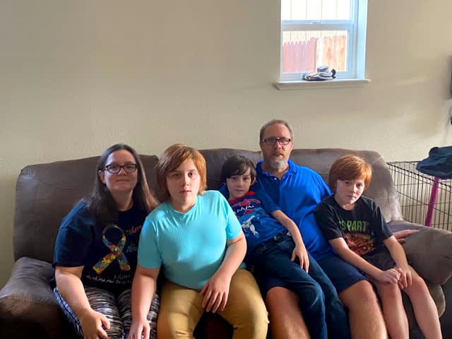 Curtis Carlson and his family at their home in Ukiah, California. | Courtesy of Adventist Health