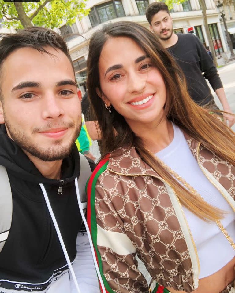 El joven se encontró con Antonela y sus hijos por las calles de París