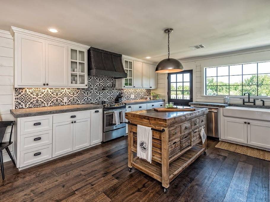 barndominium kitchen