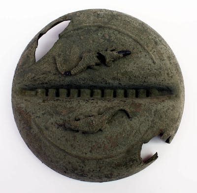 ‘Lacunarium (Decorative Shield with Salamanders),’ by Norman Daly. <a href="https://civilizationofllhuros.org/wp-content/uploads/2016/07/92-1.jpg" rel="nofollow noopener" target="_blank" data-ylk="slk:Photo by Linda Fisher.;elm:context_link;itc:0;sec:content-canvas" class="link ">Photo by Linda Fisher.</a>, <a href="http://creativecommons.org/licenses/by-sa/4.0/" rel="nofollow noopener" target="_blank" data-ylk="slk:CC BY-SA;elm:context_link;itc:0;sec:content-canvas" class="link ">CC BY-SA</a>