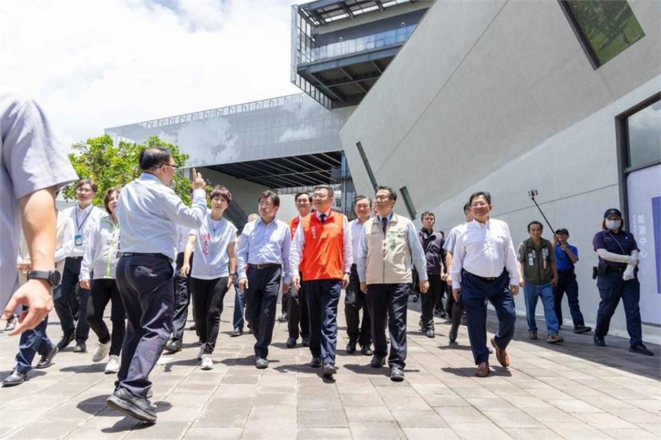 黃偉哲成功爭取沙崙AI產業專區，南市府全力助中央落地發展