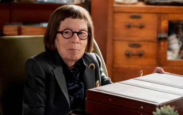 Linda Hunt