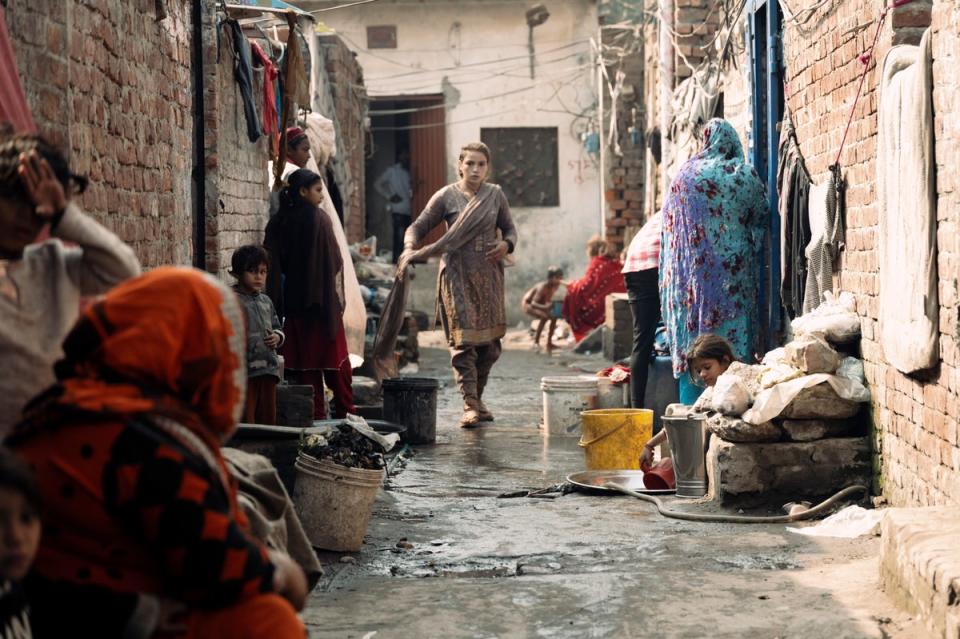 The railroad slums of Shahdara (Paddy Dowling)