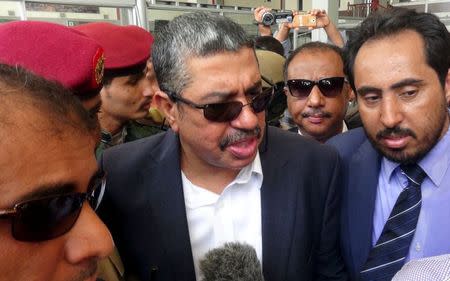 Yemen's Vice President Khaled Bahah (C) talks to reporters upon his arrival at Aden airport August 1, 2015. REUTERS/Stringer