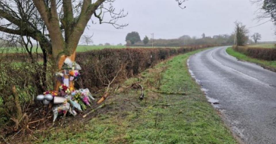 Worcester News: TRIBUTES: The tributes left at the scene after the crash