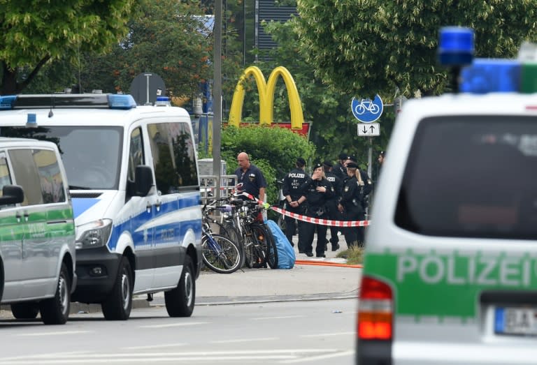 As social network users began to tweet and re-tweet experiences and versions of events during the Munich shooting, it rapidly became difficult for police to retain an overview