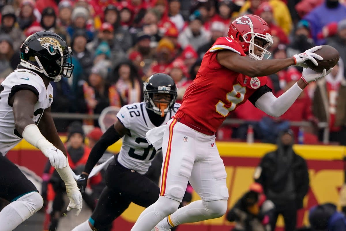 CHIEFS-HILL (AP)