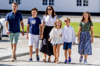 <p>Christian, Isabella, Vincent y Josephine son los cuatro hijos de los príncipes Federico y Mary de Dinamarca. Los mayores tienen 13 y 11 años, mientras que los gemelos están a punto de cumplir los 8. Ni siquiera estos últimos suelen vestir igual, mientras que los otros dos ya utilizan prendas de estilo adolescente. (Foto: Gtres). </p>